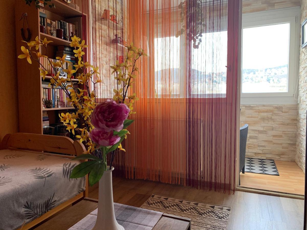 Apartment Simon Budapest Luaran gambar